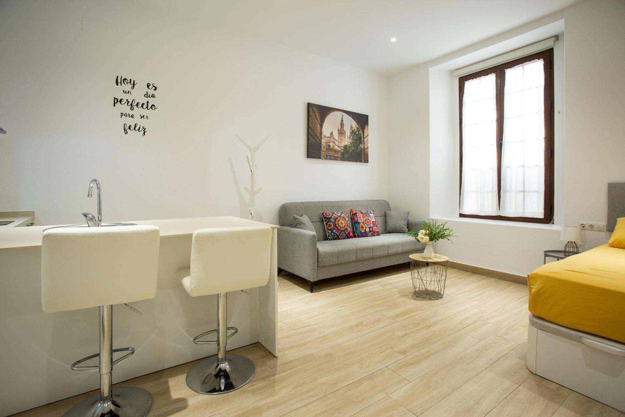 Wish Suite Cervantes Seville Luaran gambar