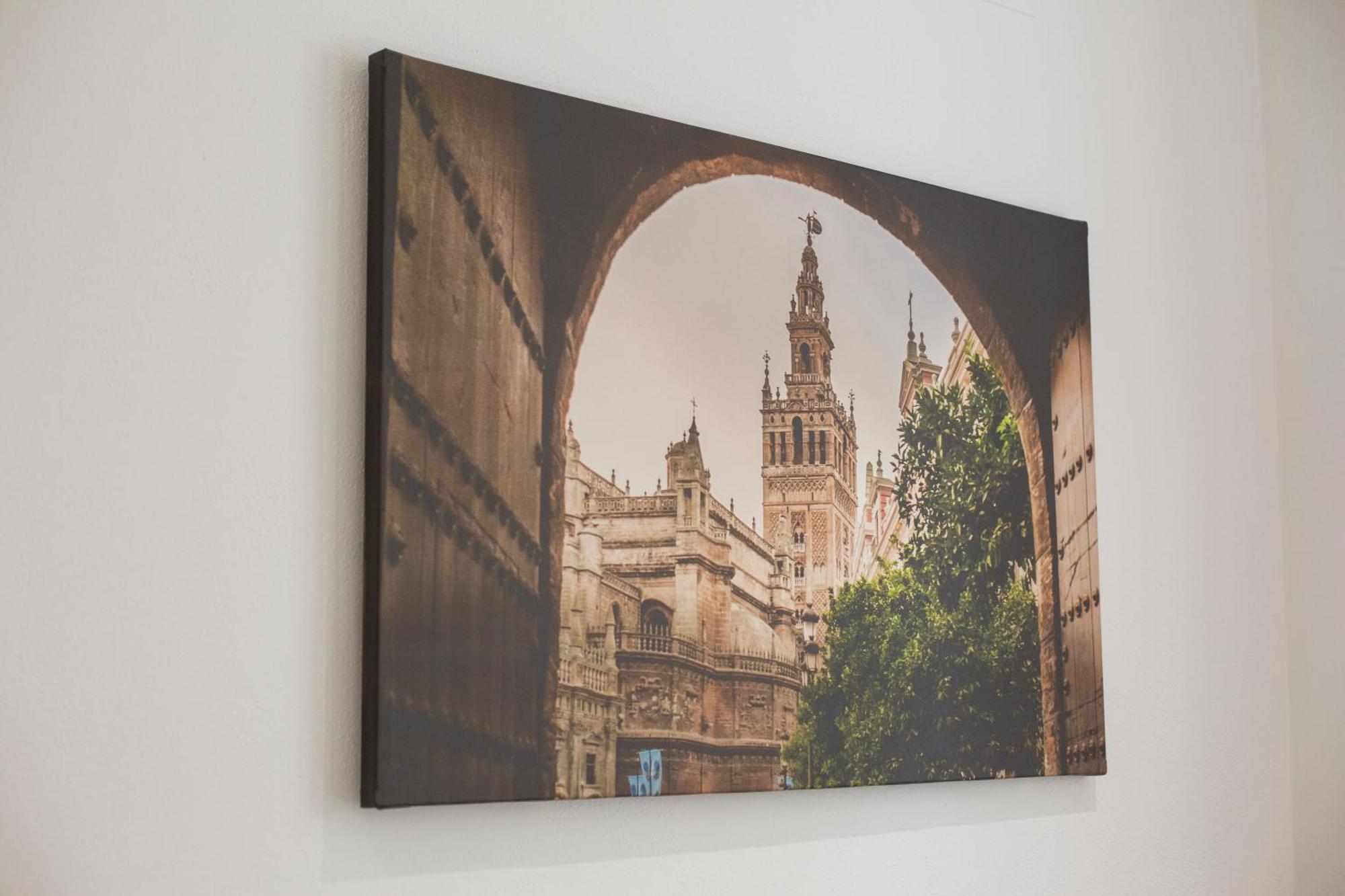 Wish Suite Cervantes Seville Luaran gambar