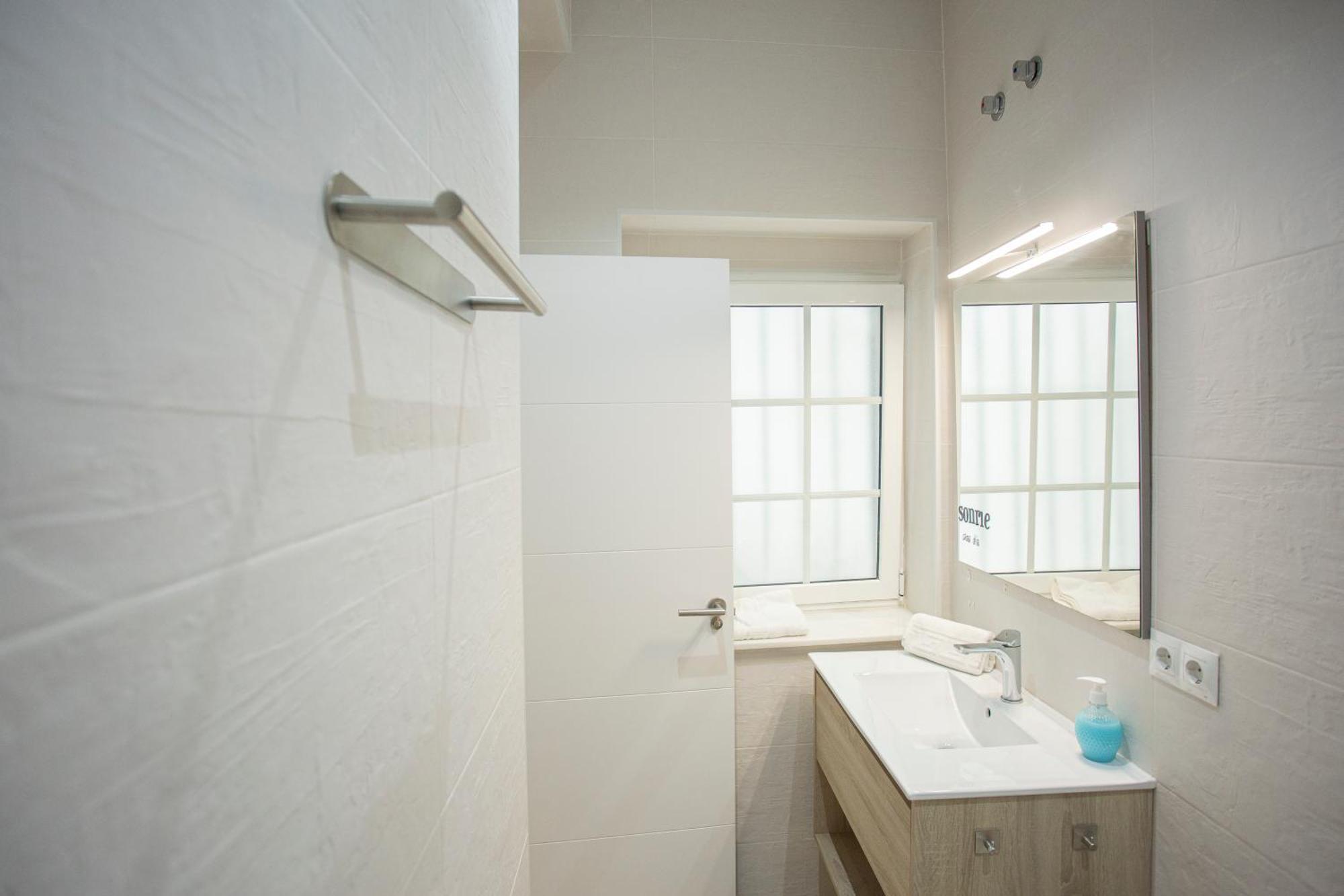Wish Suite Cervantes Seville Luaran gambar