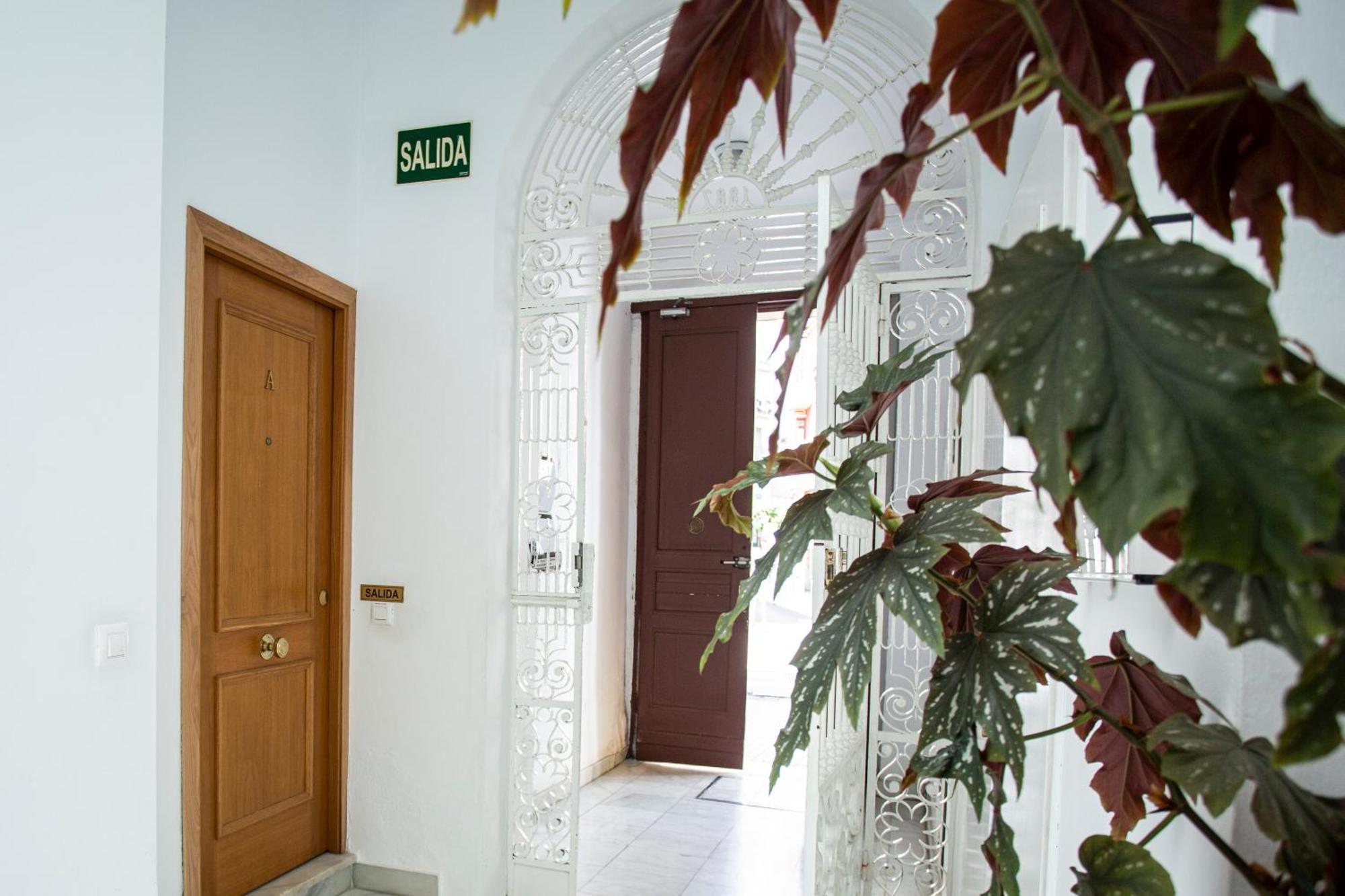 Wish Suite Cervantes Seville Luaran gambar