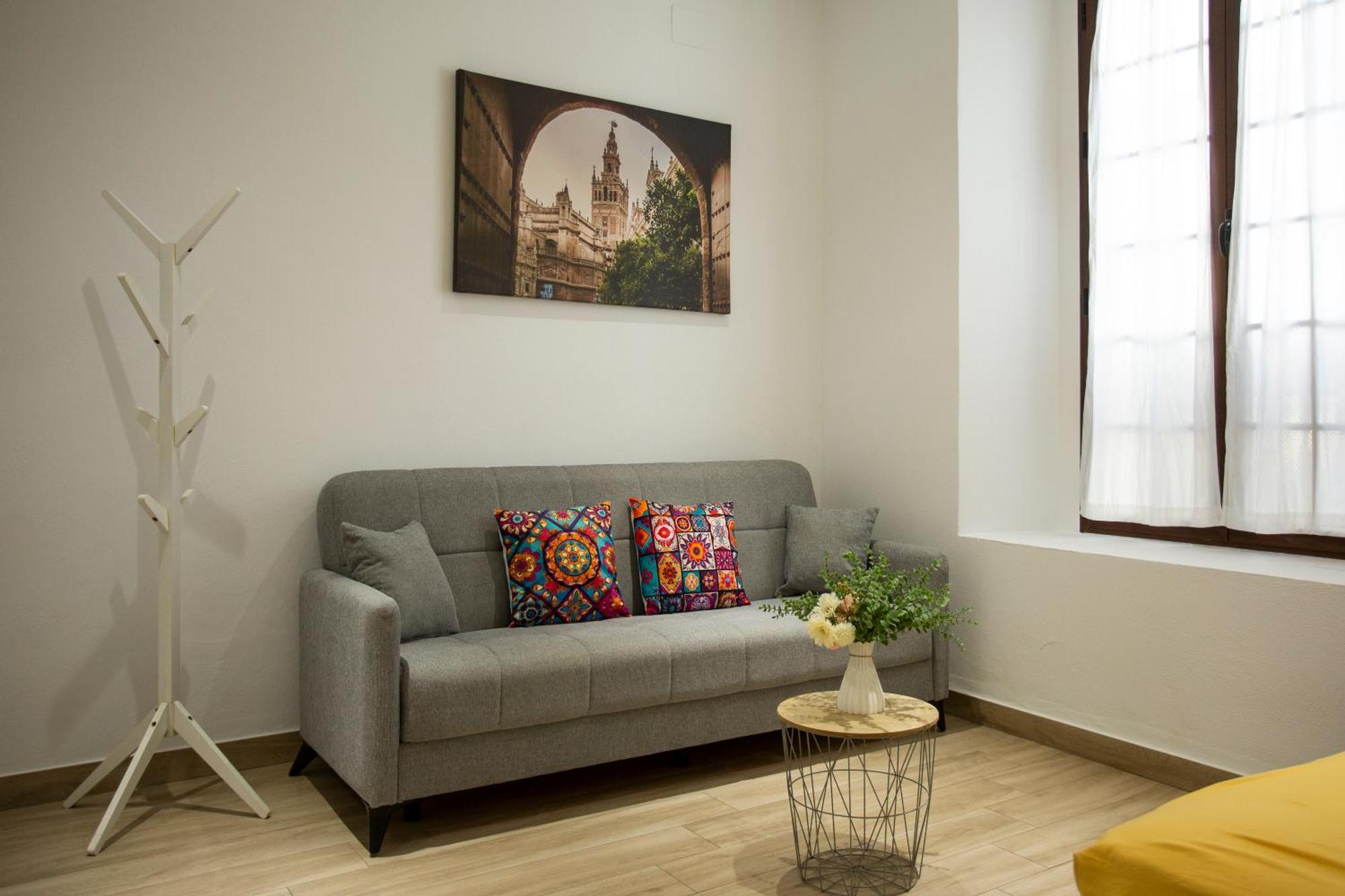 Wish Suite Cervantes Seville Luaran gambar