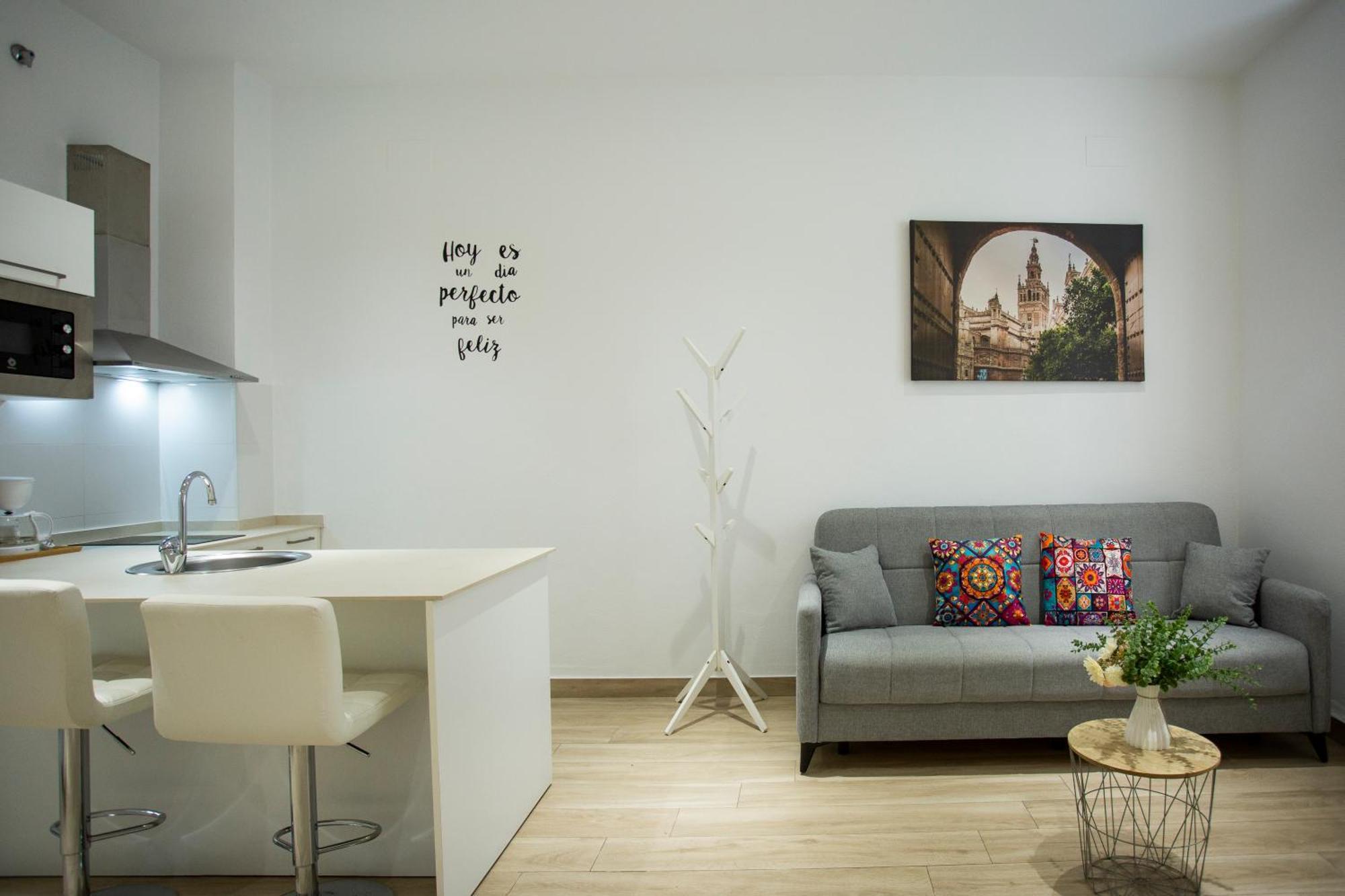 Wish Suite Cervantes Seville Luaran gambar