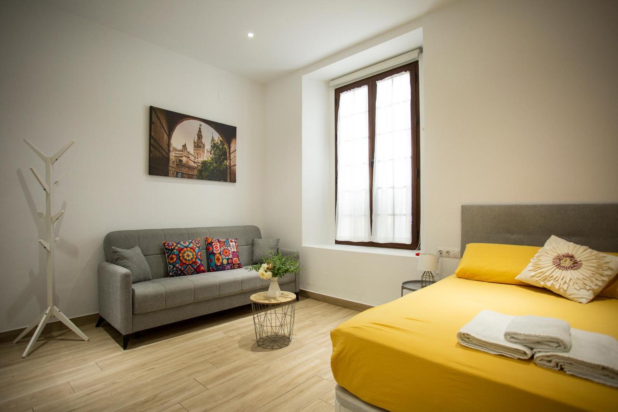 Wish Suite Cervantes Seville Luaran gambar